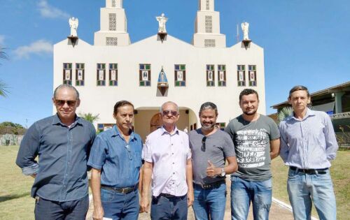 *** Coronel Cl&aacute;udio Santana, Coordenador Geral do Cointa, Pedro Freitas de Oliveira (Pedrinho), Rubens Dantas (Diretor Di&aacute;rio do Estado e presidente do DEM-Coxim), Dr Osiel Sousa, Rog&eacute;rio Sousa e Jeremias Borges, prestigiando a inaugura&ccedil;&atilde;o de duas unidade b&aacute;sica de sa&uacute;de em Bandeirantes, com a presen&ccedil;a do Ministro da Sa&uacute;de Luiz Henrique Mandetta. 
