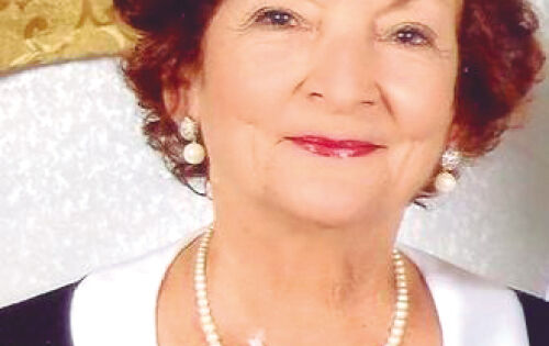 ***Estar&aacute; celebrando mais um ano de vida na pr&oacute;xima segunda-feira a empres&aacute;ria coxinense, Laudic&eacute;ia Casal Lemos. Parab&eacute;ns!!