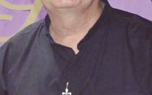 *** Nossos parab&eacute;ns ao sr. L&aacute;zaro (Gr&aacute;fica Arrelia) pelo anivers&aacute;rio comemorado ontem (9). 