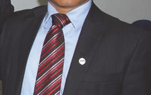 *** Dr. Jucelino Oliveira comemorou ontem mais um ano de vida. Felicidade!