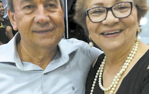 *** Luiz Cl&aacute;udio e Francisca. Ele estar&aacute; recebendo os parab&eacute;ns neste s&aacute;bado. Felicidades!!