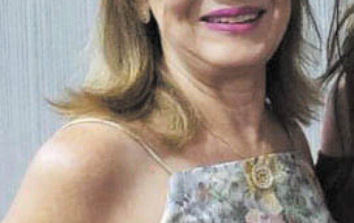 *** Parab&eacute;ns para Dr&ordf; Geisa Vidal Duarte que comemorou ontem mais um ano de vida. Nossos parab&eacute;ns!