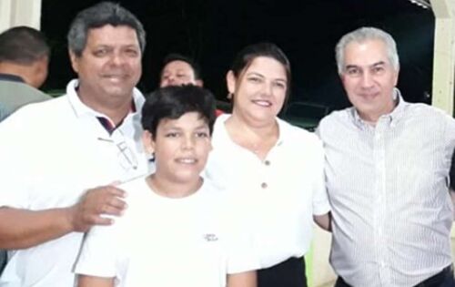 *** Coordenador da Regi&atilde;o Norte, Jorginho de Oliveira em companhia da fam&iacute;lia ao lado do governador Reinaldo Azambuja.