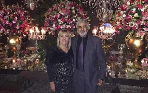 *** Parab&eacute;ns para Dra. Helena Maria Libos (&Oacute;tica Brasil) que comemorou mais um ano de vida na &uacute;ltima ter&ccedil;a-feira (15). Na foto ao lado do marido Dr. Alfredo. Felicidades!!!