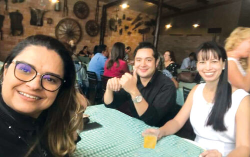 *** Giovana Corr&ecirc;a, Bruno L. Sunakozawa (assessor Parlamentar do Ministro Mandetta) e Lislaine Santos.