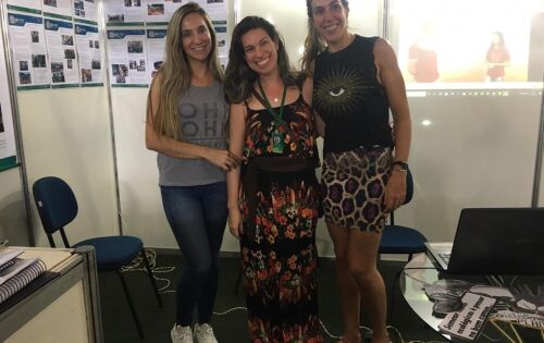 ***As professoras formadoras Carolina Beccegato e Michele Vendruscolo, representantes da Coordenadoria Regional de Educa&ccedil;&atilde;o - CRE4, estiveram presentes na 16&ordm; Semana Nacional de Ci&ecirc;ncias e Tecnologia &ldquo;Bioeconomia: Diversidade e Riqueza para o Desenvolvimento Sustent&aacute;vel&rdquo;. As professoras formadoras levaram para esse evento os projetos realizados pelos alunos das escolas da jurisdi&ccedil;&atilde;o do CRE4 executados durante esse ano letivo atrav&eacute;s do projeto 1&ordf; Constru&ccedil;&atilde;o de Ideias Cient&iacute;ficas e Tecnol&oacute;gicas CRE4 que envolveu o tema norteador deste evento. O momento contribui para populariza&ccedil;&atilde;o dos conhecimentos e da produ&ccedil;&atilde;o cient&iacute;fica e tecnol&oacute;gica dos estudantes das Escolas Estaduais MS.
