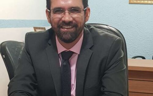 ***Na segunda-feira (25), ser&aacute; a vez do presidente da C&acirc;mara de Coxim, Vladimir Ferreira, receber os parab&eacute;ns por mais um ano de vida. Nossos parab&eacute;ns!!