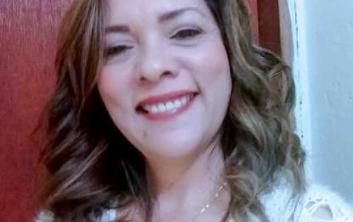 *** Aniversariando na pr&oacute;xima segunda-feira (23) nossa amiga e cliente fiel, Esmilce Sorrilha. Parab&eacute;ns e felicidade pela data especial!