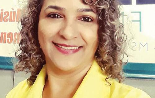 ***Desejamos votos de muitas felicidades a nossa queria radialista Dalvinha Souza que na pr&oacute;xima segunda-feira (10) estar&aacute; comemorando mais um ano de vida. Parab&eacute;ns!!!