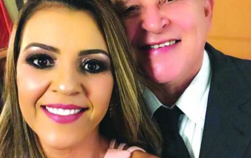 *** Casal, M&aacute;rcia e Dr. Werter Ara&uacute;jo. Ela que comemorou ontem (12) mais um ano de vida. Nossos parab&eacute;ns!!
