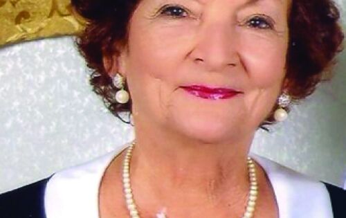 *** Laudic&eacute;ia Casal Lemos, comemorando hoje (13) mais um ano de vida. Desejo que seu anivers&aacute;rio seja m&aacute;gico e nunca falte felicidade, paz e muita sa&uacute;de!!