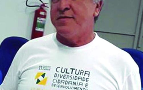 *** Aniversariando hoje (15) o jornalista Adelino Alexandre Lopes. Nossos parab&eacute;ns!!