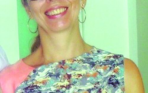 *** Dr&ordf; Adriana Haidar comemora neste s&aacute;bado(30), mais um ano de vida. Parab&eacute;ns e muito sucesso!!
