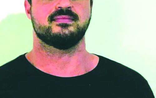 ***O jovem empres&aacute;rio Ant&ocirc;nio Carlos Diniz (Toni), estar&aacute; aniversariando na pr&oacute;xima segunda-feira (8). Parab&eacute;ns!!