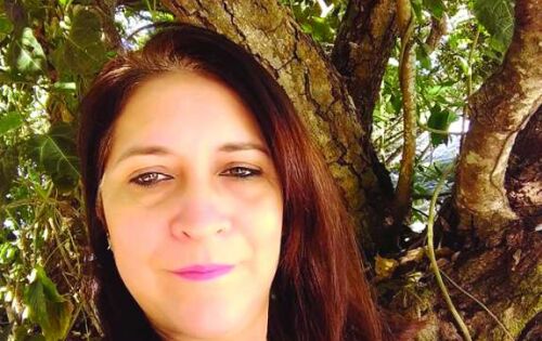 ***Feliz Anivers&aacute;rio, Arlete Silva Fernandes. Muita alegria em teu cora&ccedil;&atilde;o e que cada momento lhe traga a mente o sentimento de felicidade. Curta seu dia. Parab&eacute;ns!!