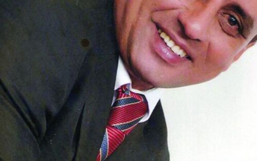 *** Vereador de Rio Verde, Anivaldo M. de Almeida (Nivaldinho), comemora neste s&aacute;bado (11) mais um ano de vida. Parab&eacute;ns!