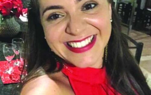 *** Nossos parab&eacute;ns de hoje (10), v&atilde;o para Daiene Caprara pelo seu anivers&aacute;rio. felicidade! 