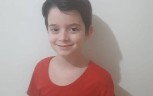 ***Felicidades para Murilo Softov que comemora hoje mais um ano de vida. Que seu caminhar seja sempre premiado com a presen&ccedil;a de Deus, guiando seus passos e intuindo suas decis&otilde;es, para que conquistas e vit&oacute;rias, sejam constantes em seus dias.