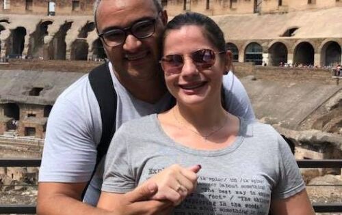 ***Felicidades ao amigo Osvaldo Mour&atilde;o que comemora idade nova hoje. Desejamos felicidades e sucesso. Na foto ao lado da esposa Dharyane Pegoraro.