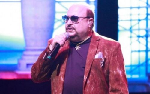 ***Paulo C&eacute;sar dos Santos, o Paulinho vocalista do grupo Roupa Nova, teve uma piora em seu quadro de sa&uacute;de e precisou ser hospitalizado novamente. Na tarde de ter&ccedil;a-feira (03), o colunista Felipeh Campos, do programa &lsquo;A Tarde &Eacute; Sua&rsquo;, da RedeTV!, informou que o artista est&aacute; intubado no Hospital Copa D&rsquo;Or, do Rio de Janeiro. No come&ccedil;o do m&ecirc;s passado, Paulinho recebeu alta ap&oacute;s ficar 12 dias internado por conta de complica&ccedil;&otilde;es em um transplante de medula aut&oacute;logo. Vale lembrar que esta &eacute; a terceira vez que ele foi internado ap&oacute;s a cirurgia.