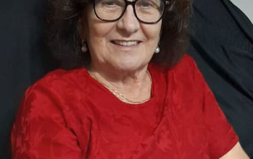 *** Nossos parab&eacute;ns de hoje v&atilde;o para Ivanir Rodrigues Piva que esta comorando mais um anivers&aacute;rio. Desejamos muita paz e sa&uacute;de. Felicidades!!!