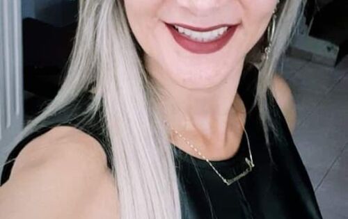*** Dr&ordf; Carmencita Vendruscolo estar&aacute; celebrando mais um ano de vida no domingo (21). Nossos parab&eacute;ns!!