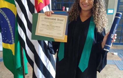 *** &Eacute; com muito orgulho que os pais, Advenir e Evangelista parabenizam sua filha Tamila pela sua linda formatura no Curso de Biomedicina. Tamila se formou pela Universidade Brasil- Camp em Fernand&oacute;polis- SP. Parab&eacute;ns!!