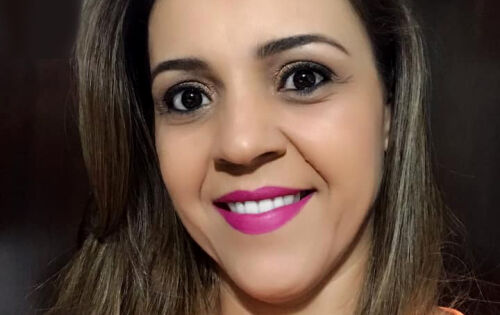 *** Hoje(12), &eacute; um dia muito especial, pois celebramos a data em que Deus presenteou o mundo com uma pessoa querida e cheia do Espirito Santo. M&aacute;rcia, receba nosso carinho especial. Parab&eacute;ns!! 