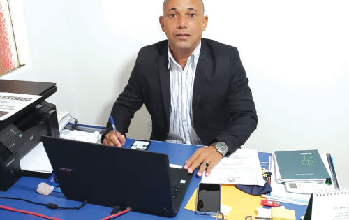 *** Nossos parab&eacute;ns de hoje v&atilde;o para o vereador de Coxim, Zanon Lamunier da Silva, que celebra hoje mais um ano de vida. Felicidades!!