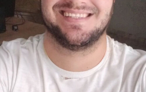 *** Nossos parab&eacute;ns ao Rudinei Gomes que na pr&oacute;xima segunda-feira (19), celebra mais um ano de vida. Receba o carinho da equipe do Di&aacute;rio do Estado!!