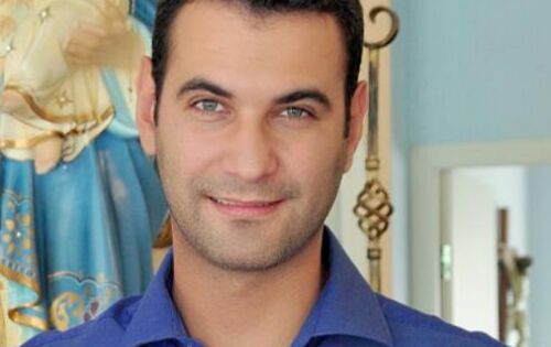 *** O gerente do Banco do Brasil de Coxim, Breno dos Reis Martins, teve uma atitude ontem, louv&aacute;vel. Ele usou as redes sociais para comunicar que foi confirmado ontem na agencia, o primeiro caso positivo de Covid-19. A Agencia foi fechada e foi realizado o processo de higieniza&ccedil;&atilde;o no local. Isso comprova o comprometimento e respeito com a seguran&ccedil;a dos clientes . Que isso sirva de exemplo para os demais comerciantes da cidade!!
