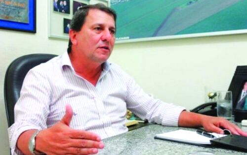 *** Ap&oacute;s reforma administrativa, o Governo do Estado publicou ontem a nomea&ccedil;&atilde;o do secret&aacute;rios da Casa Civil, S&eacute;rgio de Paula que assumir&aacute; novamente o comando da pasta. Sergio de Paula &eacute; o homem de confian&ccedil;a do governador Reinaldo Azambuja. 