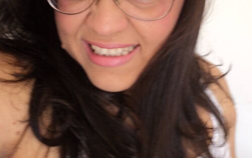 ***Feliz anivers&aacute;rio para a amiga Geny Barros. Que o seu dia seja especial, pois completa mais um ano de vida e isso &eacute; motivo para se alegrar e festejar muito. Desejamos que voc&ecirc; celebre essa data por muitos anos, e que nunca lhe falte paz no cora&ccedil;&atilde;o, amor na vida, sorrisos no rosto e companhias maravilhosas.Parab&eacute;ns e muitas felicidades!