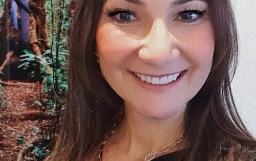 ***Felicidades para querid&iacute;ssima Marleide Vaz que completa idade nova hoje. Professora, digital influencer e apresentadora do programa Sabadou com Elas da Band FM, Marleide ganhou notoriedade por conta do grande n&uacute;mero de pessoas que a acompanha em suas redes sociais e tamb&eacute;m por sua intera&ccedil;&atilde;o magistral com seus seguidores. Desejamos muito sucesso, sa&uacute;de e alegrias. Feliz anivers&aacute;rio!