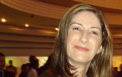 *** Domingo (25) &eacute; a vez da querid&iacute;ssima Marivane Schio Rondora (Sanesul), celebrar mais um ano de vida. Nosso carinho especial!!