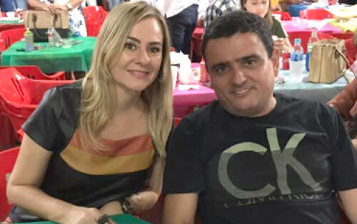 *** Dr&ordf; Adriana Borges Gava e Dr. Victor Gava. Ela que aniversariou na &uacute;ltima sexta-feira (6). Parab&eacute;ns!!