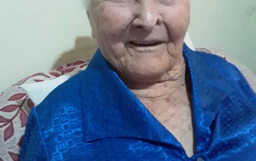 ***Parab&eacute;ns para dona Carolina Coutinho que comemora 105 anos na pr&oacute;xima segunda-feira (16). Filhos, netos, bisnetos e tataranetos parabenizam pela data especial.