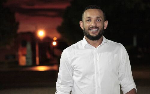 ***Felicidades para o vereador de Coxim Marcinho Souza que amanh&atilde; (23) estar&aacute; completando mais um ano de vida. Parab&eacute;ns!!!
