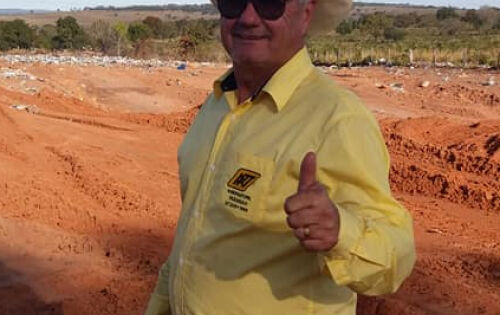 *** Antecipamos nossos parab&eacute;ns ao pecuarista, Carlos Oliveira de Rezende que estar&aacute; comemorando na ter&ccedil;a-feira (12), mais um ano de vida. Felicidades!!