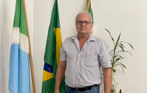 *** Desejamos boa sorte ao Secret&aacute;rio de Administra&ccedil;&atilde;o da Prefeitura de Rio Verde, Jos&eacute; Armando da Fonseca, que agora &eacute; tamb&eacute;m Secret&aacute;rio de Finan&ccedil;as do Munic&iacute;pio. Jos&eacute; Armando passa a responder cumulativamente pela secretaria municipal de planejamento e finan&ccedil;as. Jos&eacute; Armando &eacute; servidor Municipal desde 1997 com muita experi&ecirc;ncia e com toda certeza, desenvolver&aacute; com efici&ecirc;ncia mais essa fun&ccedil;&atilde;o. 