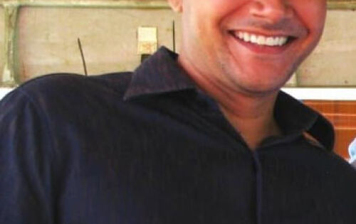 *** Nossos parab&eacute;ns desta sexta-feira (12), v&atilde;o para o vereador de Coxim, Carlos Henrique que celebra mais um ano de vida. Felicidade!!