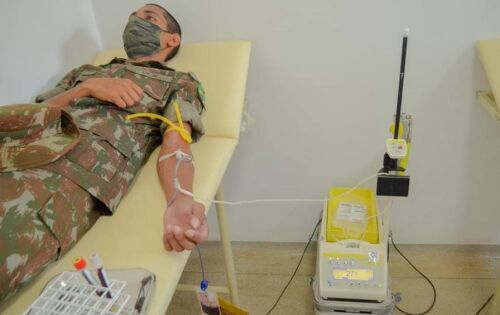 ***Nos dias 22 e 23 de novembro, militares do 47º Batalhão de Infantaria realizaram doação de sangue voluntária ao Hemocentro de Coxim-MS. Foram 64 militares hábitos para doação. Parabéns pela iniciativa.