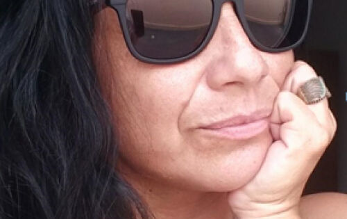 *** Nossos parab&eacute;ns desta sexta-feira (11), v&atilde;o para Glenda Melo, que integra a equipe Di&aacute;rio do Estado e que celebra mais um ano de vida. Que voc&ecirc; continue sempre com essa determina&ccedil;&atilde;o e dinamismo. Felicidades!!
