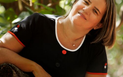 *** Isabel Jer&ocirc;nimo (Bel- Aciac), recebendo os parab&eacute;ns nesta sexta-feira por mais um ano de vida. Que voc&ecirc; continua sempre assim, guerreira, determinada, atuante e muito presente na vida dos amigos e familiares. Parab&eacute;ns Bel!