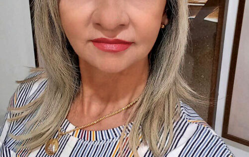 ***Neste s&aacute;bado queremos parabenizar a Corretora de Im&oacute;veis, Vera Franco pelo seu anivers&aacute;rio e tamb&eacute;m pelo Dia do Corretor de Im&oacute;veis. Vera &eacute; uma excelente profissional habilitada que atua nas negocia&ccedil;&otilde;es de compra e venda de im&oacute;veis, ajudando a transformar e realizar sonhos de muitas pessoas. Parab&eacute;ns!!