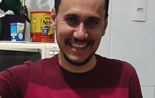 **** O vereador de Coxim e candidato a vice-governador de Mato Grosso do Sul pelo PT, Abilio Vaneli, celebra mais um ano de vida na pr&oacute;xima segunda-feira (29). Parab&eacute;ns e sucesso!!