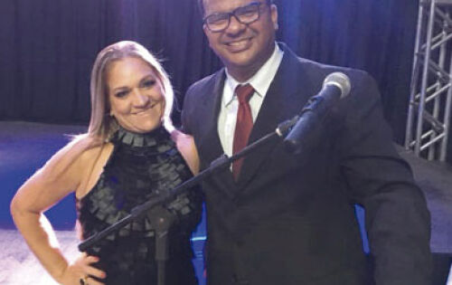 *** Nossa amiga querid&iacute;ssima, Rosana Amaral e Nelson Corr&ecirc;a Junior (Junior da PM) , como &eacute; carinhosamente conhecido, s&atilde;o grandes parceiros de eventos bem sucedidos realizados em Coxim. Mas hoje (7), o dia especial &eacute; para ele, que comemora mais um ano de vida. Parab&eacute;ns junior!!