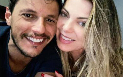 ***Sheila Mello anunciou em suas redes sociais, na manh&atilde; de segunda-feira (31), o fim de seu namoro com o ex-tenista Jo&atilde;o Souza, o Feij&atilde;o. &ldquo;Fiquei quietinha esses dias cuidando de mim, do meu cora&ccedil;&atilde;o. Meu namoro acabou! Todo relacionamento carrega um aprendizado valioso, e assim ser&aacute;. Ficarei com o bom da experi&ecirc;ncia&rdquo;, disse ela. foto: REPRODU&Ccedil;&Atilde;O/INSTAGRAM