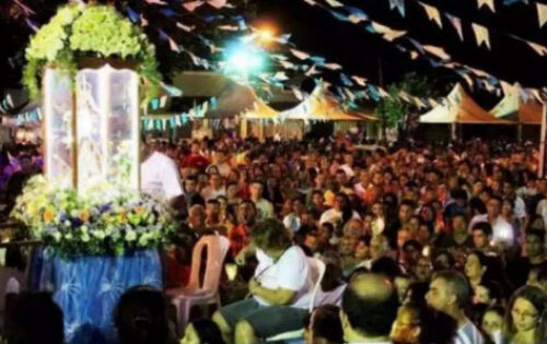 28&deg; Exponavi Acontece entre 10 e 13 de novembro a tradicional Exposi&ccedil;&atilde;o de Navira&iacute;. A 28&ordf; edi&ccedil;&atilde;o ser&aacute; no Parque de Exposi&ccedil;&atilde;o do munic&iacute;pio em comemora&ccedil;&atilde;o &agrave; emancipa&ccedil;&atilde;o pol&iacute;tico-administrativa, no dia 11 de novembro. Nos tr&ecirc;s dias de festa, haver&aacute; atra&ccedil;&otilde;es culturais, exposi&ccedil;&atilde;o de m&aacute;quinas agr&iacute;colas, produtos da agricultura familiar e rodeio em touros e cavalos. Anivers&aacute;rio de Pedro Gomes De 11 a 13 deste m&ecirc;s, a cidade de Pedro Gomes comemora os 58 anos de funda&ccedil;&atilde;o. Em comemora&ccedil;&atilde;o ao anivers&aacute;rio de emancipa&ccedil;&atilde;o, &eacute; realizada uma grande Festa de Pe&atilde;o do Rodeio, com shows, baile e pra&ccedil;a de alimenta&ccedil;&atilde;o. Evento tradicional no munic&iacute;pio, h&aacute; anos tem mantido a tradi&ccedil;&atilde;o e recebido muitos turistas neste per&iacute;odo festivo, movimentando a economia local. Noite Pantaneira Miranda celebra a festa t&iacute;pica do Pantanal Sul, com culin&aacute;ria, m&uacute;sica, apresenta&ccedil;&otilde;es e muita alegria! O prop&oacute;sito &eacute; resgatar, promover e cultivar a tradi&ccedil;&atilde;o, os costumes, a m&uacute;sica e a culin&aacute;ria da regi&atilde;o pantaneira. O evento gastron&ocirc;mico e cultural, que ser&aacute; realizado no dia 12 de novembro e se repete no dia 10 de dezembro, &eacute; fechado e &eacute; necess&aacute;rio agendamento pr&eacute;vio na Pousada Pioneiro Turismo. (MidiaMax) foto :Folha MS