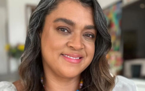 ***Depois de muita especula&ccedil;&atilde;o, a cantora Preta Gil anunciou, nesta quarta-feira (1/2), atrav&eacute;s de suas redes sociais, o cancelamento oficial de sua agenda de shows durante o Carnaval de 2023 ap&oacute;s ter recebido o diagn&oacute;stico de c&acirc;ncer. Preta compartilhou uma nota oficial dizendo que, apesar de ser apaixonada pelo evento e o seu bloco ser um dos mais prestigiados do pa&iacute;s, o seu foco precisa ser apenas o tratamento oncol&oacute;gico, que ela come&ccedil;ou h&aacute; algumas semanas. (Metr&oacute;poles)